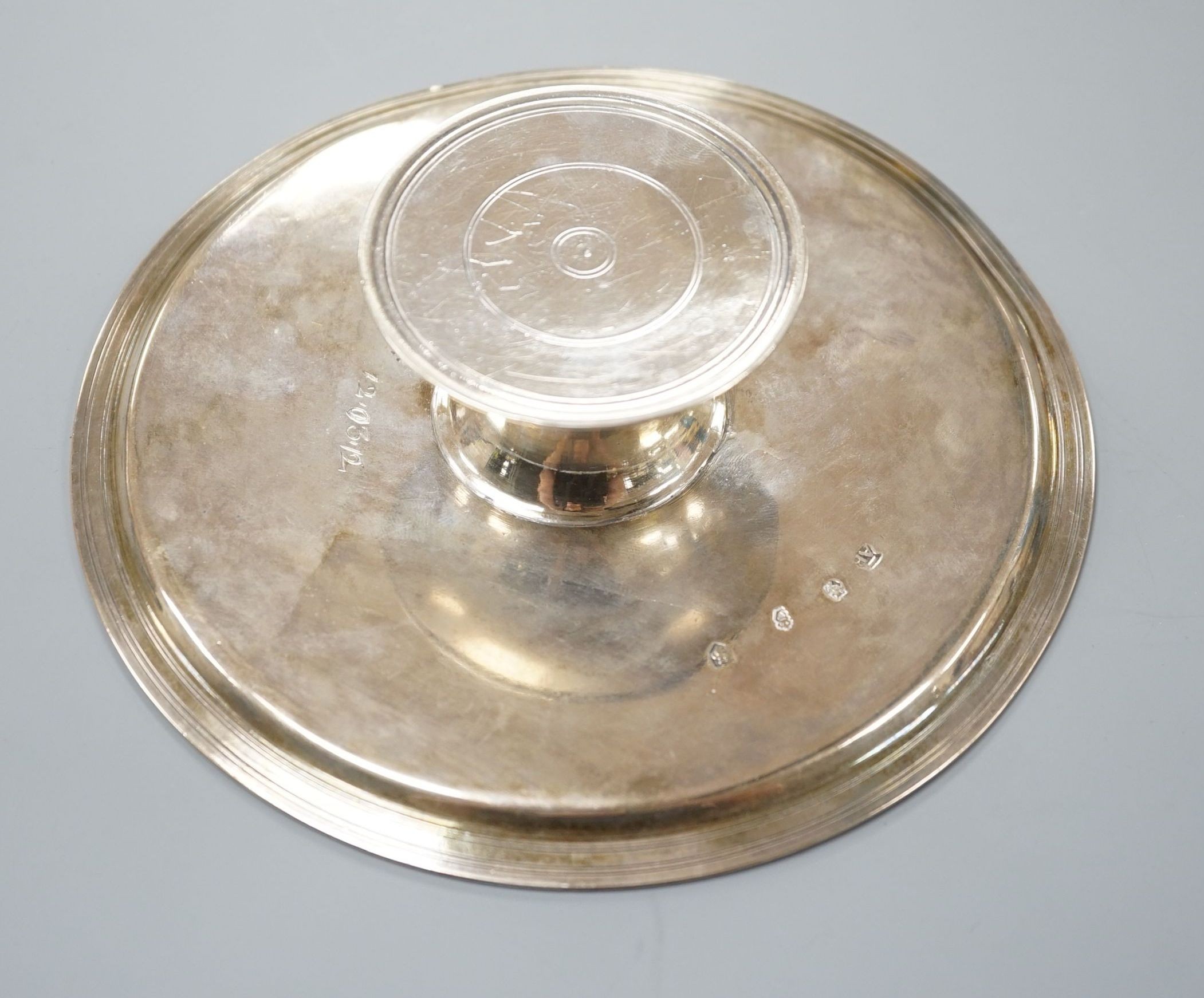 A George II Irish silver paten cover, Alexander Brown, Dublin, 1738, 18.7cm, 11.5oz.